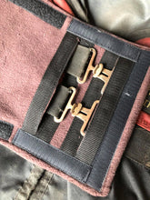 Load image into Gallery viewer, Waterproof fleece lined  Turnout rug buckle guard . Buckle Cover