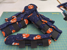 Load image into Gallery viewer, Fleece travel boots
