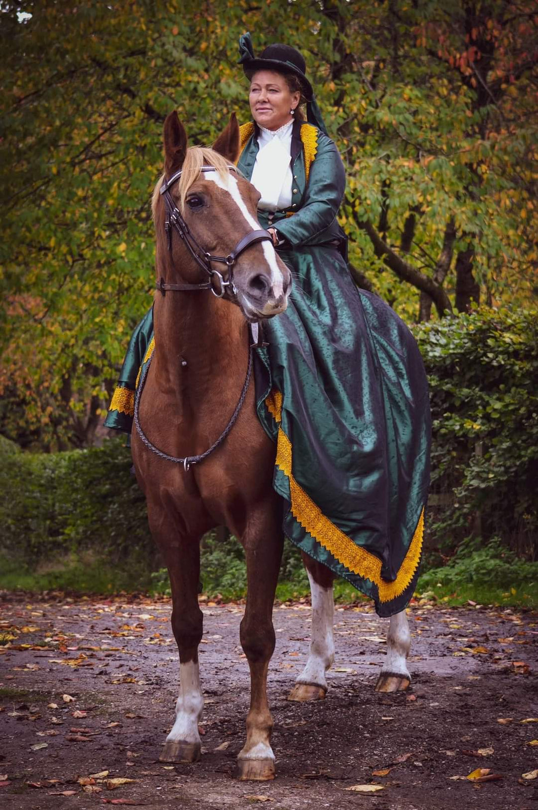 Reduced- Green taffeta skirt trimmed with gold lace