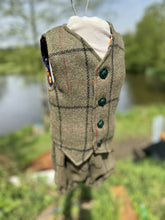 Load image into Gallery viewer, Boys tweed breeks and waist coat set, childrens shooting set .