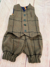 Load image into Gallery viewer, Boys tweed breeks and waist coat set, childrens shooting set .