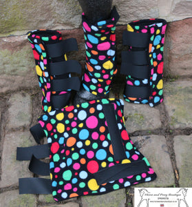 Exercise boots lined with black faux fur