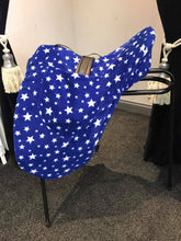 Load image into Gallery viewer, Dressage saddle cover with girth pockets