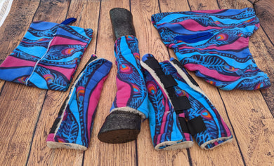 Peacock fleece boots, saddle cover and bridle bag.
